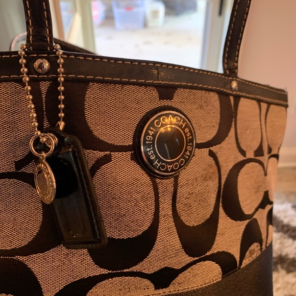 Coach purse - Picture 4 of 4